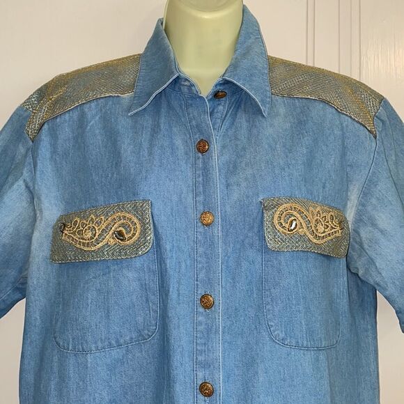 Awesome Vtg 80s City Girl Sport denim shirt with gold embellishments - Picture 2 of 12